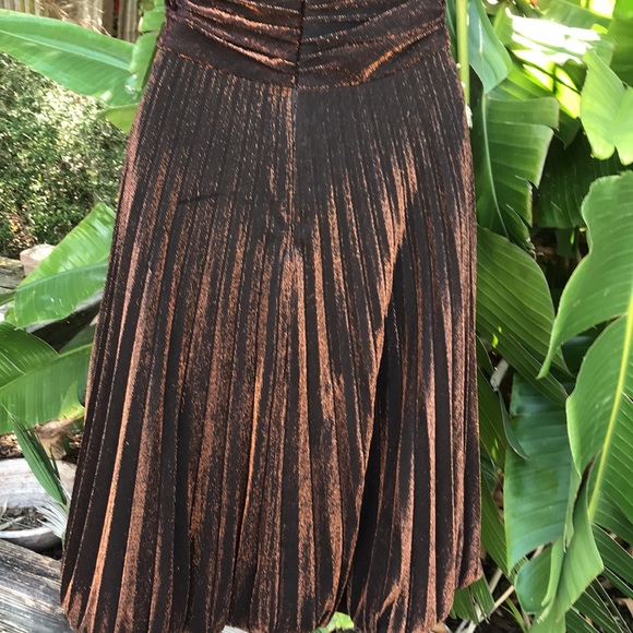 Cache metallic pleated halter dress - Picture 10 of 11